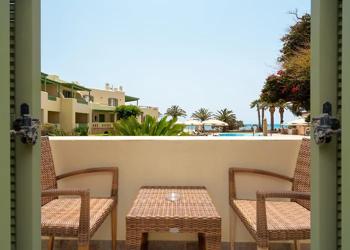 ファイニカス Aliko Beach