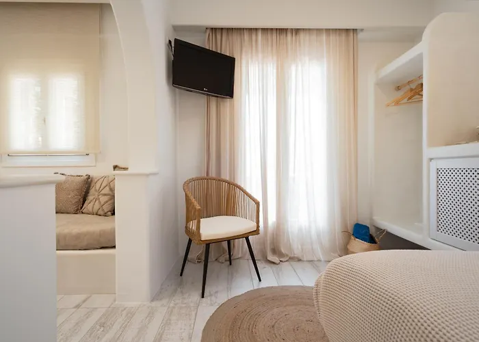 ファイニカス 4* Aliko Beach