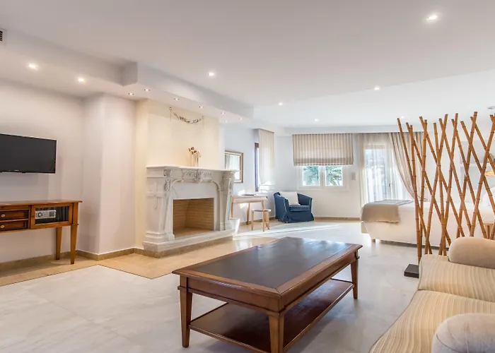 ファイニカス 4*