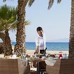Finikas Otel 4*