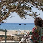 Finikas Otel 4*