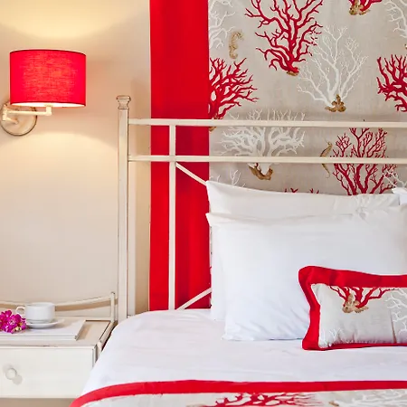 Finikas Hotel 4*