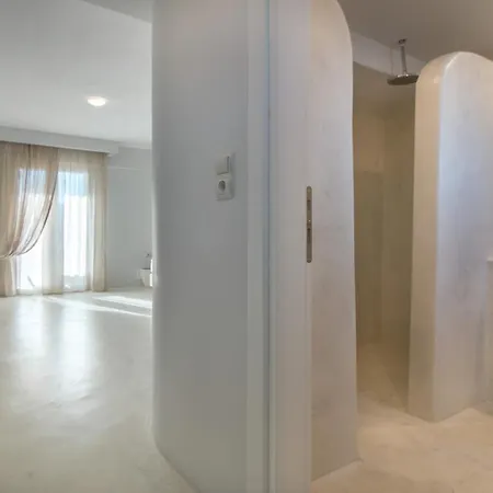 Finikas Hotel 4*