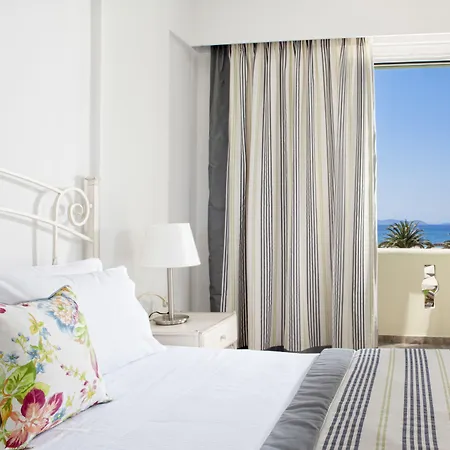 Finikas Aliko Beach